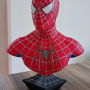 Tobey Maguire Spiderman Bust Figure 3D Resin Print 4K image 9