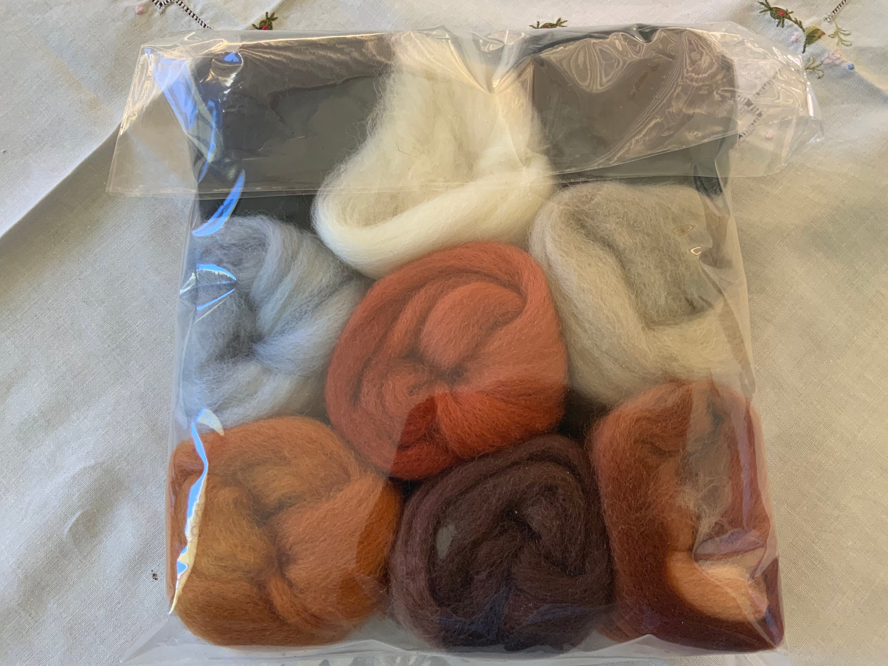 Strong Wool Tops, 28.5 Micron Wools Tops, Hand Dyed Wool Tops, Felting