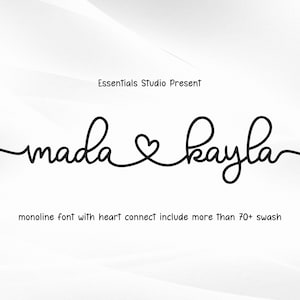 Può includere: Un design di font chiamato "mada kayla" con un cuore che collega i due nomi. Il testo sotto dice "font monoline con connessione a cuore include più di 70+ svolazzi".