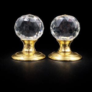 カーライル真鍮ファセットクリスタルボールドアノブ • ポリッシュ真鍮（ペア）新品箱入り