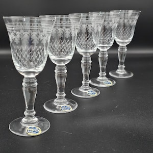 5 Vintage Bohemian Pall Mall pattern liqueur or Sherry glasses. 100ml