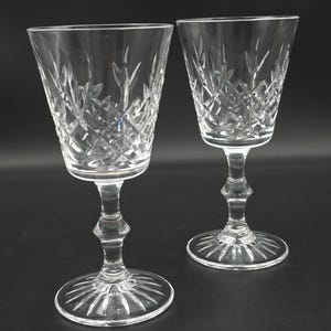 Pair of Edinburgh Crystal Lomond Pattern Crystal wine glasses. 200ml. 15.5cm tall