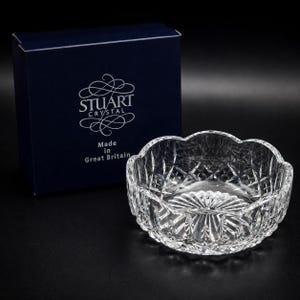 Vintage Stuart Crystal Shaftesbury Schale, 10 cm Durchmesser, Schmuckschale aus geschliffenem Kristall (in Originalverpackung)