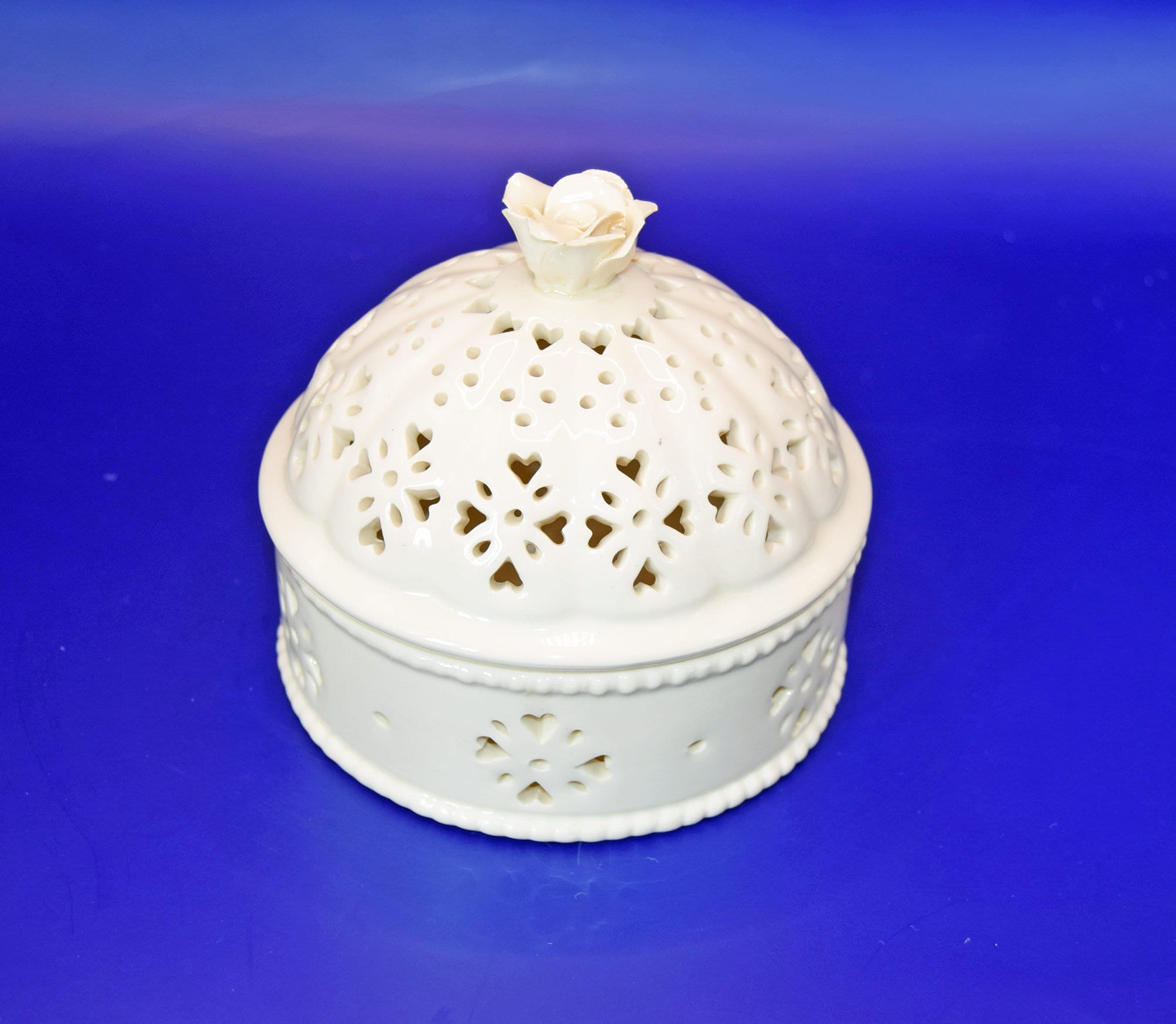 Hartley Greens & Co Leeds Ceramic 'cream Ware' Lidded Pot