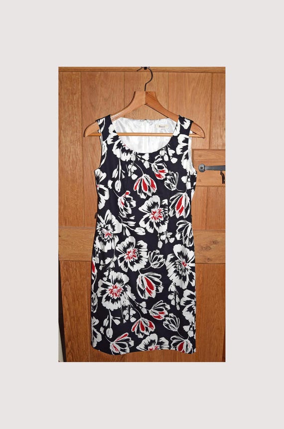 precis dresses