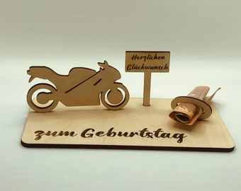Cadeau d'anniversaire en forme de moto · Cadeaux en bois · Cadeaux en argent · Cadeaux en argent originaux