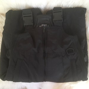 SPORT ESSENTIALS Youth 12 Waterproof Ski Bib / Overall. Adjustable Shoulder Strips. Made In Indonesia. In Excellent Condition.