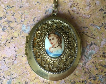 Lovely Young Lady Portrait Locket Necklace. Large & Beautiful.