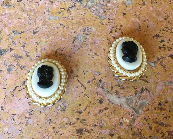 Black & White Cameo Clip On Earrings. In Excellen… - image 1