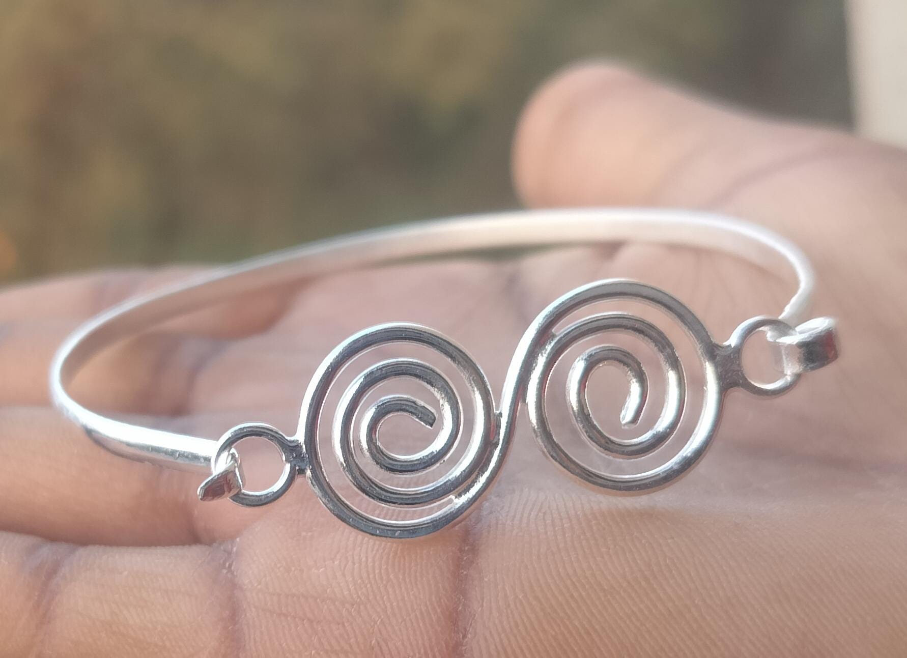 Bracelet Ethnique Ancien En Métal Et Nacre - Taille 60/64mm, Occasion