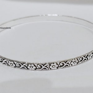 Schöne Silber Armreife, handgemachte 925 Sterling Silber Armreif Set, 2 Designer Armreif, Geschenk Weihnachten, Stapeln Armreifen, Frauen Jubiläumsgeschenk.