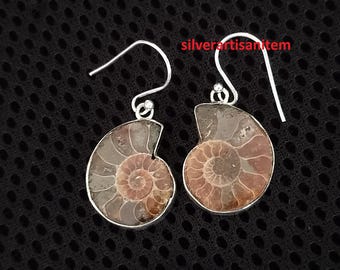 Pendientes de fósil de amonita, pendientes de piedras preciosas auténticas, pendientes de plata de ley 925, joyería de plata con fósil de amonita, pendientes hechos a mano, regalo para una amiga.