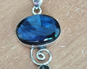 Labradorite Pendent,925 Sterling Silver Labradorite Necklace, Blue Gemstone Pendent, Oval Shape Necklace,Silver Necklace,Pendent Jewelry,