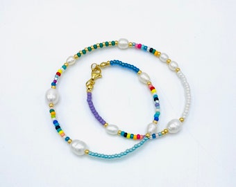 Capturez la magie de la couleur avec ce collier de perles, tour de cou coloré avec perles d'eau douce, collier unique, vibrant et ludique, réglable