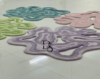 Hand-Tufted Wool Amoeba Rug: Organic Shape, Modern Design