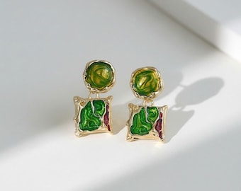 Vintage-inspirierte Grüne Tropfen Ohrringe | Zierliches Geometrisches Design | Französischer Luxus-Stil