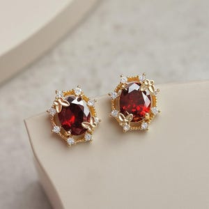 Wein Rot Zirkon Schmetterling Ohrstecker | 14K versilbert, elegantes Design