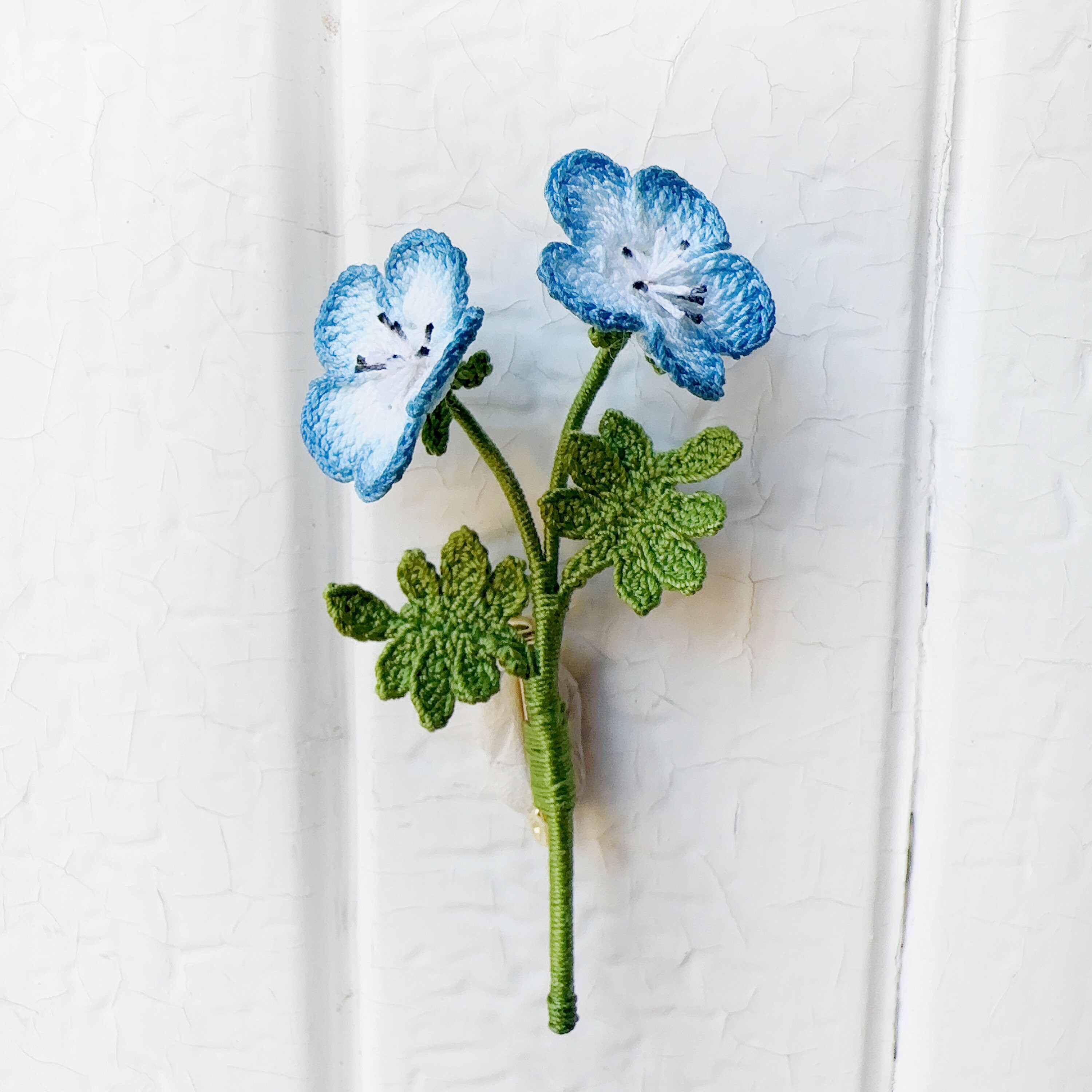 Y2293-128 クリスチャンディオール ブルー系ストーン付きブローチ Nemophila Light Blue Flower Crochet Brooch Floral Lace Jewelry