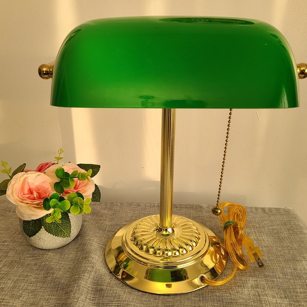 Vintage Brass Bankers Lamp Emeraldite glass Shade & Pull Chain 13.5”