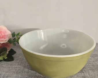 Vintage Pyrex 2 1/2 Quart Green Daisy Casserole Dish With Olive