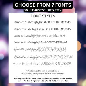 Peut inclure: Un graphique montrant sept styles de police diff&eacute;rents pour une conception personnalis&eacute;e. Les styles de police incluent Standard 1, Standard 2, Personnalis&eacute; 1, Personnalis&eacute; 2, Manuscrit 1, Manuscrit 2 et Manuscrit 3. Le texte "Choisissez parmi 7 polices" et "W&auml;hle aus 7 Schriftarten" est affich&eacute; en haut du graphique. Le texte "Styles de police" est affich&eacute; sous le titre. La clause de non-responsabilit&eacute; indique que si une police n'est pas s&eacute;lectionn&eacute;e, les concepteurs de produits utiliseront une police standard.