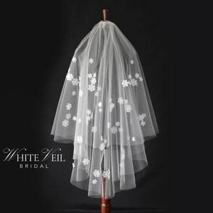2 Tiers Pearl and Flower Drop Wedding Veil
