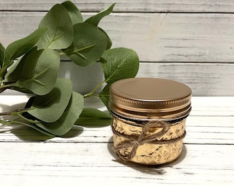 Vela de cera de abeja vertida a mano: Vela votiva con lámina dorada, ligeramente perfumada, 113 g (4 oz)