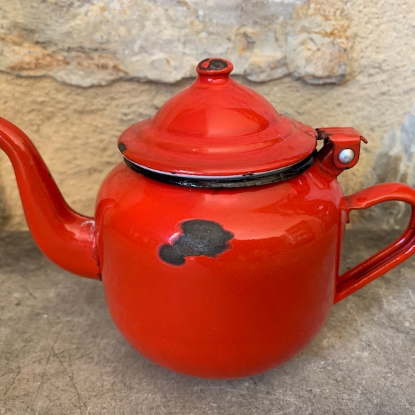 Enamel Tea-Pot, Bright Red JAPY 0.5l, Mini Tea Kettle. Vintage Enamel, Retro, French Farmhouse, Enamelware. Mid-century, 1950s.