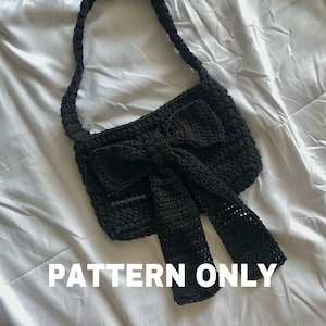 CROCHET PATTERN PDF ୨୧ Bow Pochette ୨୧