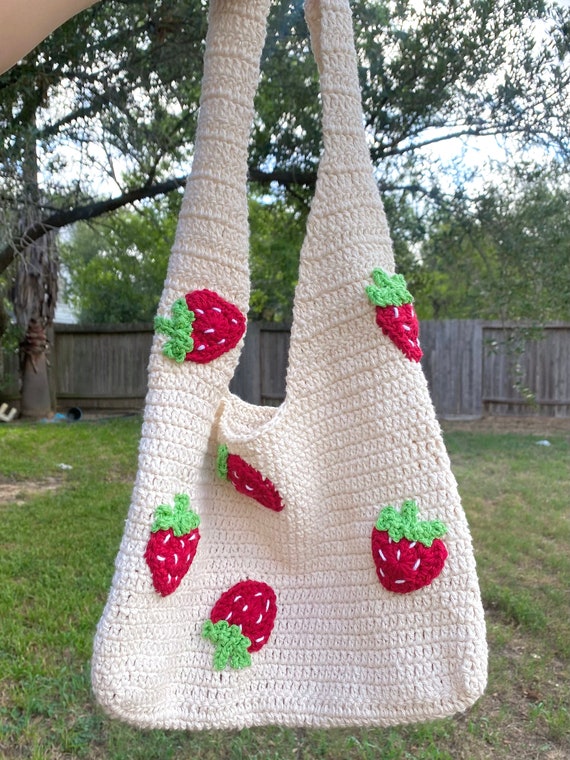 tutorial for this crochet strawberry bag!!🍓 inspired by @drizzymfdrey... |  TikTok