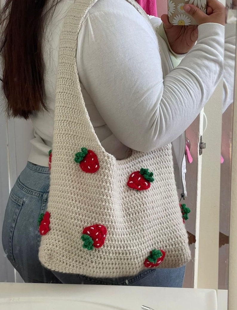 CROCHET PATTERN PDF Strawberry Bag image 4