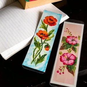 Regalo per gli amanti dei libri - Bestie Tiny Art - Piccolo regalo dipinto a mano per le donne.