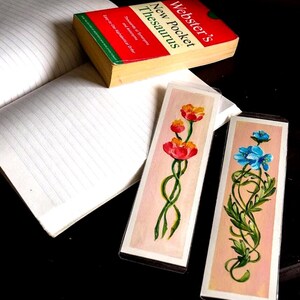 Regalo per gli amanti dei libri - Bestie Tiny Art - Piccolo regalo dipinto a mano per le donne.