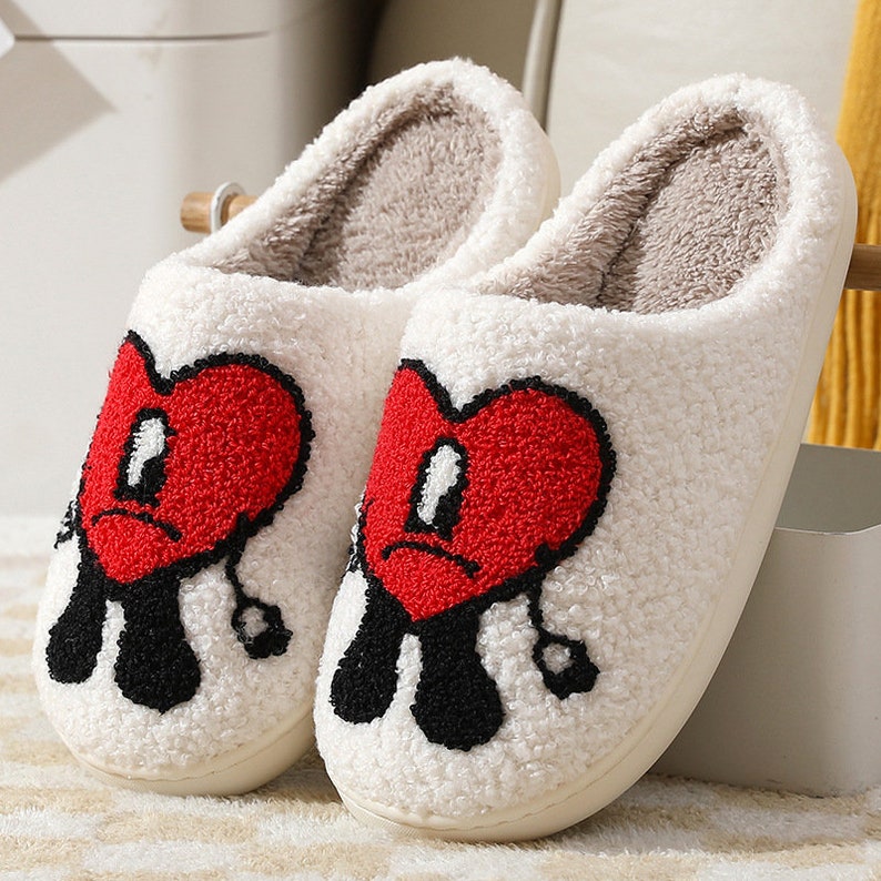 Bad Bunny Heart Slippers Fluffy Un Verano Sin Ti Slipper Merch Cute Womens Comfortable Smile Embroidered