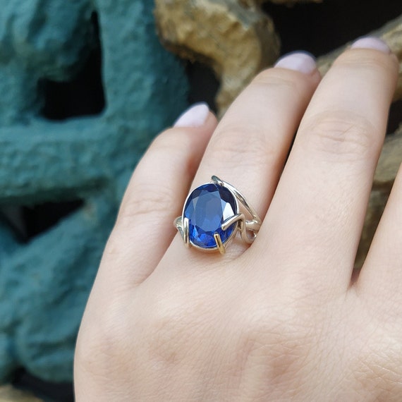 Vivd Royal Blue Sapphire Ring | Blue sapphire wedding ring, Sapphire  engagement ring blue, Sapphire wedding rings