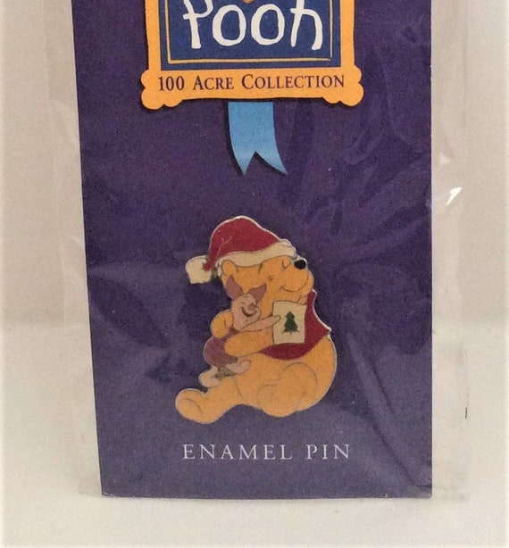 Sticker Vintage Winnie L'Ourson - 100 Acre Wood - Faux Timbre 2,5x3 Pouces