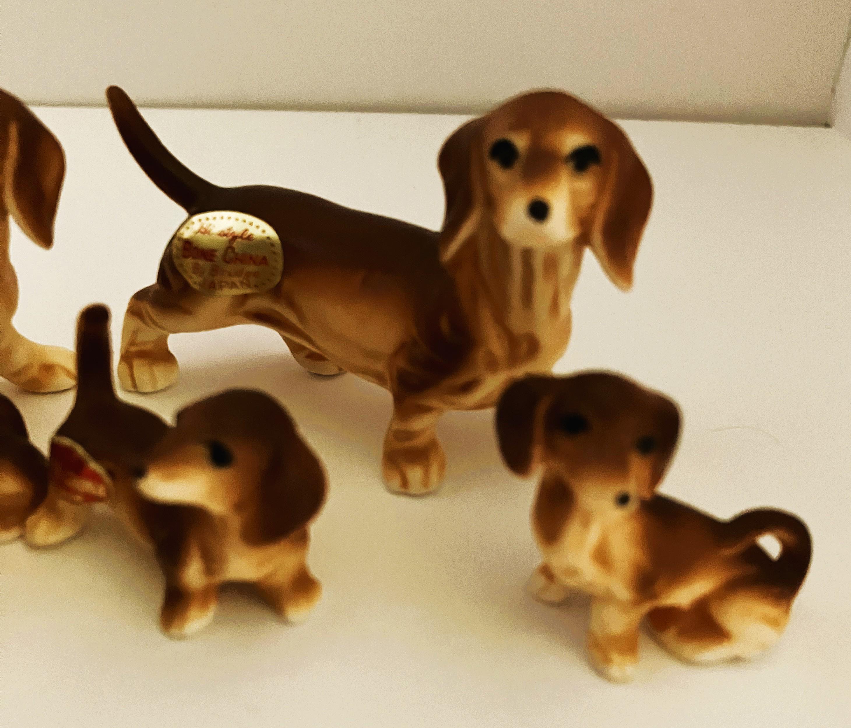確認用　BONE CHINA JAPAN ミニ置物 Vintage Miniature Bone China 6 Beagle Dog Set Figurines, 2 Adults