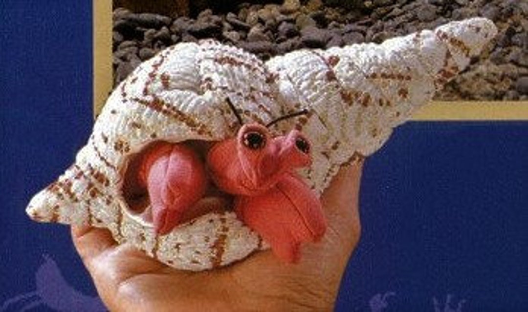 Whole Earth Provision Co. | FOLKMANIS Folkmanis Griffin Hand Puppet