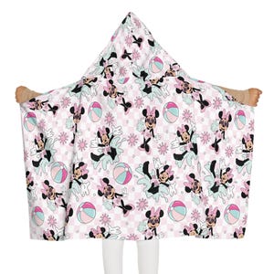 Minnie Disney Kids Hooded Towel Beach Towel Fun Bath Towel Hooded Towel for Kids Beach Towel Gift Birthday Gift Toddler Towel Kids Towel