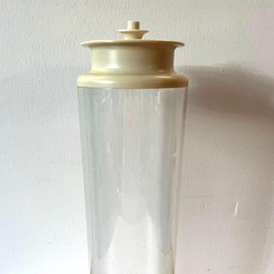 Vintage 1970er Jahre Tupperware Pastatopf Spaghettidose mit Druckknopf | #1486-4 | MCM Vorratskammer Küche Aufbewahrung,Organizer | Hergestellt in den USA