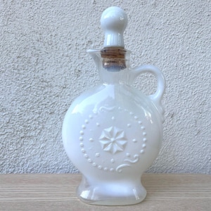 Vintage 1950s MCM Jim Beam Whiskey Opalescent Milk Glass Liquor Decanter | D-334 11957 | White Pourer | Home Bar Cart Decor | Party Decanter