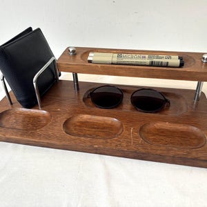 Cómoda vintage MCM de madera de dos niveles para hombre, organizador de escritorio de oficina, bolígrafo, papelería, billetera para llaves, monedas, gemelos, anillos, bandeja de exhibición para platos