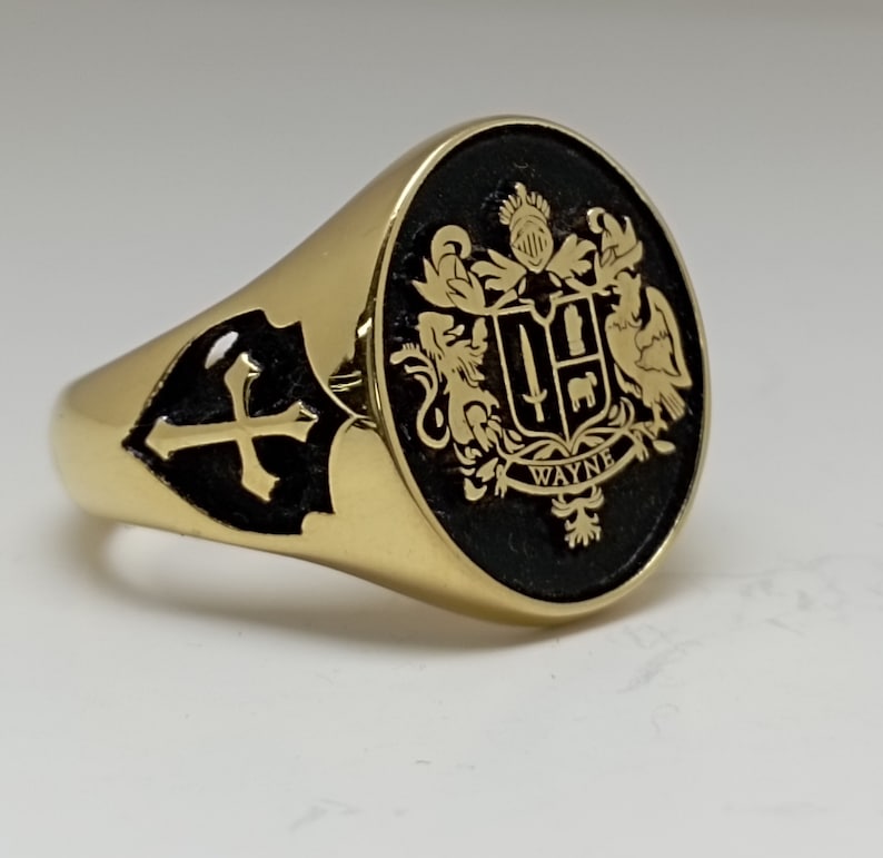 family crest ring,family icon ring,family icon ring family ring image 3