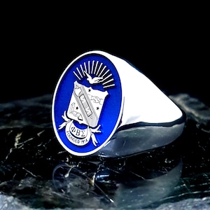 Custom Sterling Silver Family Crest Ring: Personalized Icon Jewelry