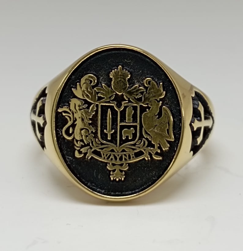 family crest ring,family icon ring,family icon ring family ring image 2