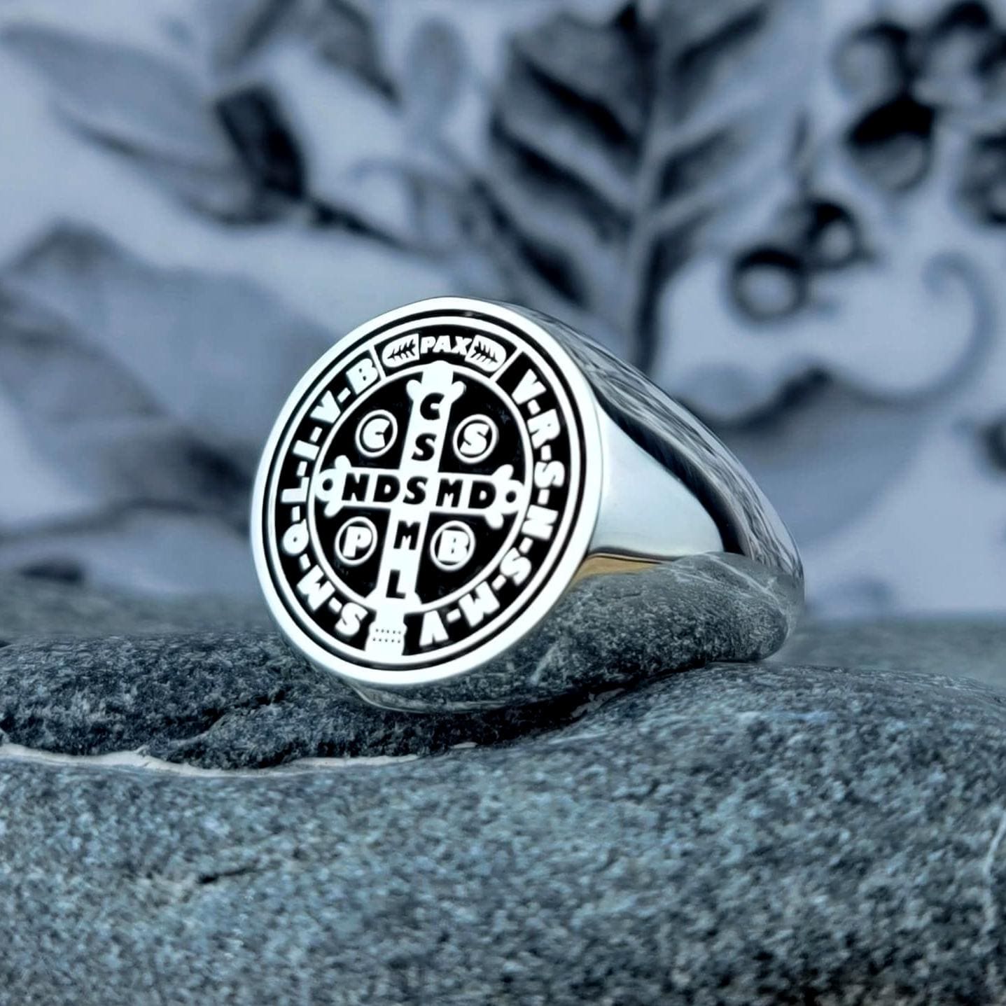 St benedict ring - Etsy 日本