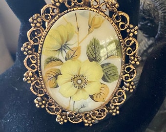 Vintage Porcelain Brooch/Pendant