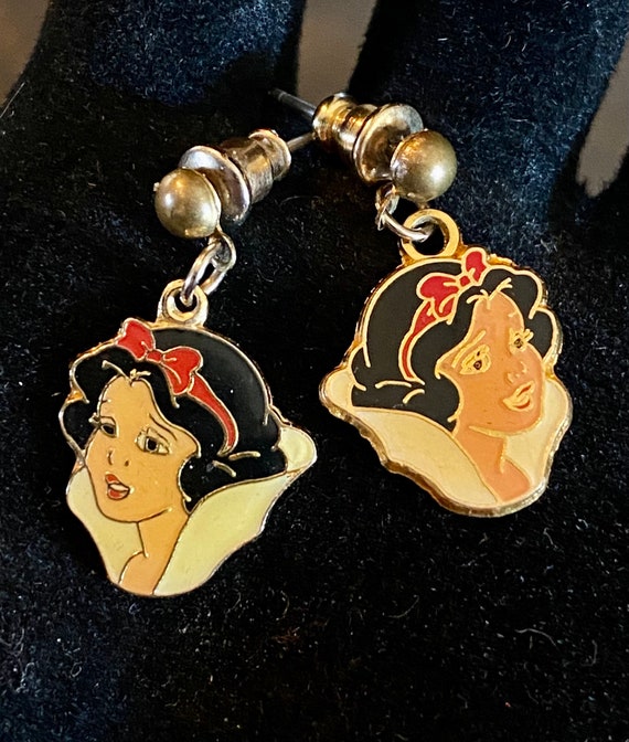Disney Snow White earrings - image 1