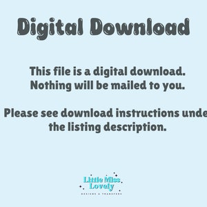 Pode incluir: Gr&aacute;fico azul claro com as palavras "Download Digital" em fonte cinza escuro, estilo bolha. O texto abaixo afirma que este &eacute; um download digital e nada ser&aacute; enviado pelo correio. A imagem tamb&eacute;m inclui o texto "Little Miss Lovely."