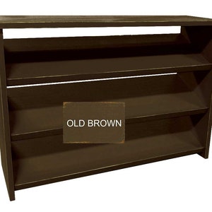 Op de afbeelding: Een donkerbruin houten plankeneenheid met drie planken. De plankeneenheid is gelabeld "OLD BROWN".